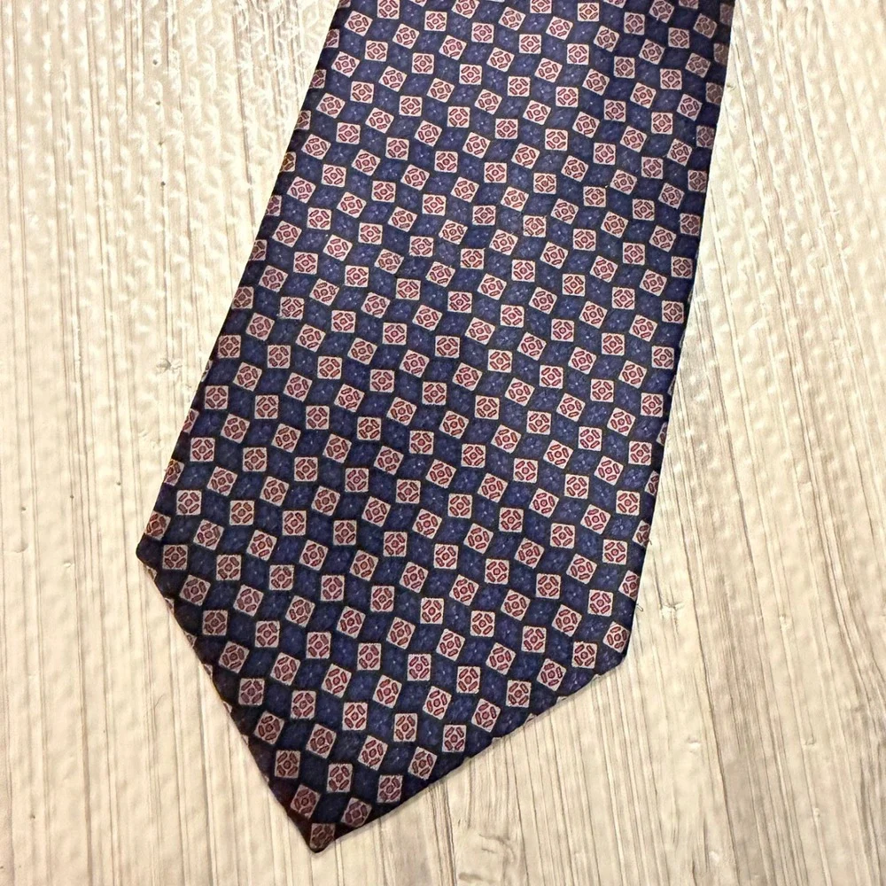 Bert Pulitzer 100% Silk Tie Burgundy Purple Grey Black Geometric Medallion USA